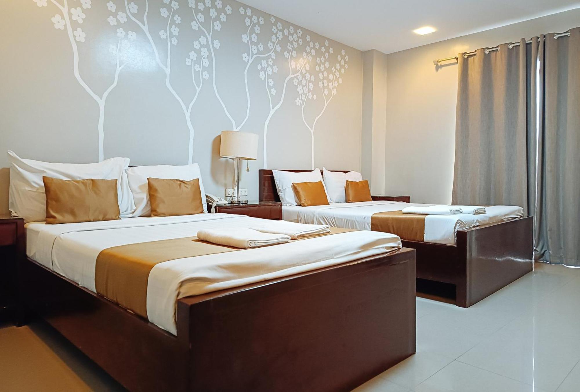 Hotel Juliana By Reddoorz Tuguegarao City Exterior foto